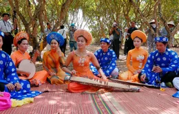 Culture Mosaic: Khi người Hà Nội ca cải lương (21h30, 7/3, VTV4)