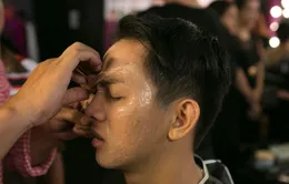 Gương mặt thân quen tập 11: Hoài Lâm "lột xác" thành lão bà 80 tuổi