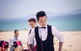 Tuấn Hưng trở lại Bài hát yêu thích với bản “hit” Nắm lấy tay anh