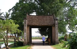 Dân làng Đường Lâm xin trả lại danh hiệu Di tích quốc gia