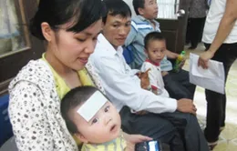 Bệnh nhi nhập viện tăng đột biến do nắng nóng
