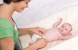 Chăm sóc rốn cho trẻ, cần làm gì?