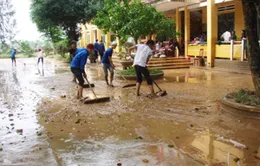 Người dân miền Trung chật vật sau thiên tai