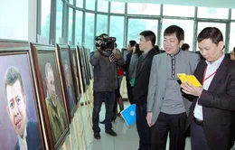 Triển lãm tranh 30 nhân vật có nhiều đóng góp cho Việt Nam