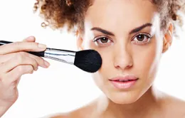 Muốn makeup đẹp cần có phấn nền tốt
