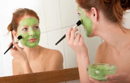 Điều trị da mụn với nước cốt chanh 