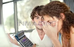 Rạn nứt hôn nhân có thể xuất phát từ tiền bạc