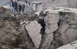 Afghanistan: Lở đất kinh hoàng, ít nhất 350 người thiệt mạng