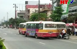 Nhức nhối tình trạng xe "dù" giả danh xe bus ở Hà Tĩnh