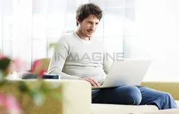Phòng tránh việc cận thị khi làm việc trên máy tính