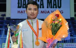 "Tượng đài" Đoàn Kiến Quốc thành cựu vô địch
