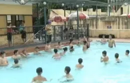 Lớp học bơi đặc biệt ở Hà Nội