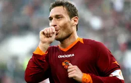 Vòng 6 Series A: Quà sinh nhật của Totti