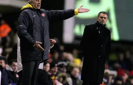 Wenger - Mourinho và những cuộc khẩu chiến lịch sử