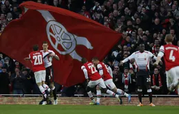 Arsenal 2-1 Liverpool: "Pháo thủ" đòi nợ (VIDEO)