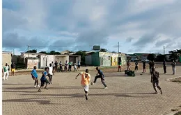 Tận hưởng không khí bóng đá đường phố ở World Cup 2014
