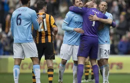 Hull City 0-2 Man City: Man xanh xoá "dớp" trăm năm không thắng