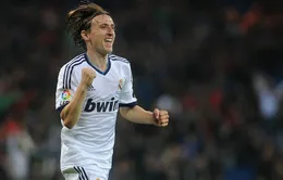 Tin 19/4: Modric nối gót Ozil khoác áo Arsenal