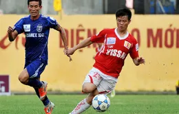 Văn Quyến quyết định trở lại sân cỏ