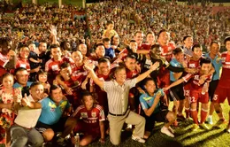 V-League 2014: B.Bình Dương tưng bừng đón cúp vô địch 