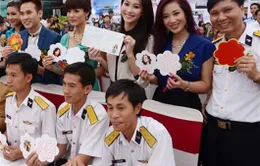 Nghệ sĩ TP.HCM gửi mùa xuân ra hải đảo
