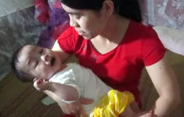 Xót thương bé có quả tim nằm bên phải