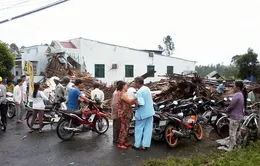 Lốc xoáy làm thiệt hại hơn 50 căn nhà tại Sóc Trăng
