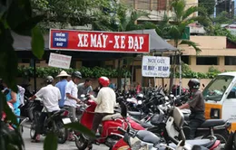 Trông giữ xe Hà Nội: Tiền tỷ chảy vào túi ai?