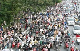 Thu phí đường bộ xe máy: Còn nhiều vướng mắc