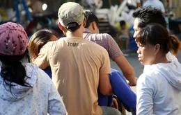 Cháy nhà sát chợ Bình Tây, tiểu thương hoảng loạn