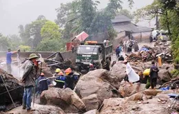 Chung tay giúp đỡ bà con vùng lũ lụt