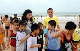 Thắp sáng niềm tin hơn 500 bạn nhỏ khiếm thị trên biển Hồ Cốc