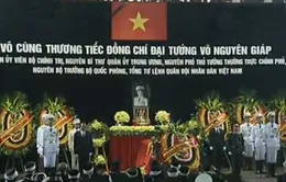 Chuyên cơ chở linh cữu Đại tướng đến sân bay Quảng Bình