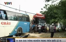 TNGT liên hoàn: 1 người chết, hơn 20 người bị thương 	