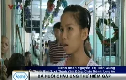 Bà nuôi cháu bị bệnh ung thư hiếm gặp 