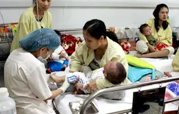 Bổ sung hơn 80 tỷ đồng, 12 máy thở để phòng chống sởi