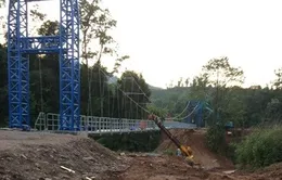 Khánh thành cầu treo Sam Lang - nơi cô trò chui vào túi nilon vượt suối