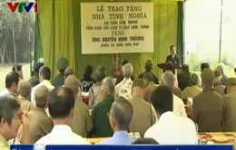 Bàn giao nhà tình nghĩa cho cựu chiến binh Điện Biên