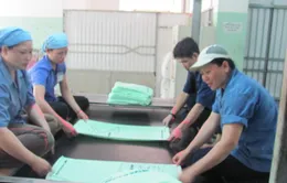 Tặng quà cho Cảnh sát Biển và kiểm ngư