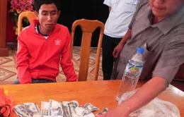 Bắt đối tượng vận chuyển 600 viên ma túy từ Lào về Việt Nam