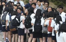 Học sinh ngày đầu tiên trở lại trường sau vụ chìm phà Sewol