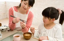 10 quy tắc ứng xử mẹ cần dạy bé