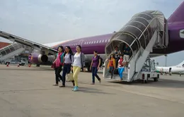 Tạm dừng đưa du khách tới vùng dịch Ebola