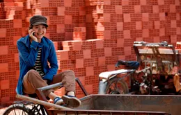 Minh Hằng "vừa đi vừa khóc" trên xe hơi vì... cảm thấy cô đơn