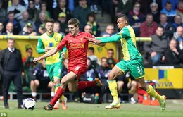 Gerrard sẽ đá… trung vệ trong trận gặp Chelsea