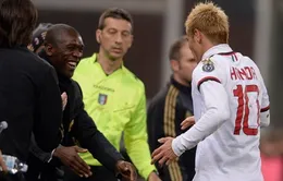 Seedorf hổ thẹn vì được so sánh với HLV Ancelotti