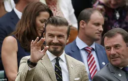 Becks bảnh bao, nhiệt tình tham gia “sóng người” trên khán đài Wimbledon