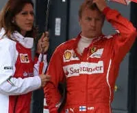 Kimi Raikkonen thoát nạn sau vụ đâm xe F1 nghiêm trọng