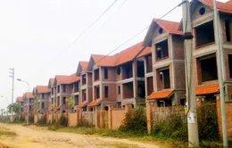 Đất nền "tồn kho" nhiều hơn chung cư  