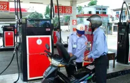 Tăng trích Quỹ bình ổn để giữ giá xăng